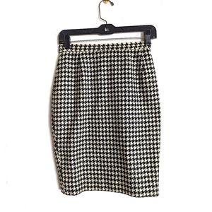 Anne Klein Houndstooth Wool Skirt